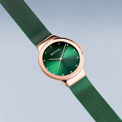 Bering Damen Armbanduhr  Classic 34 mm 3 ATM Saphirglas SWAROVSKI ELEMENTS Slim Design Armband Milanaise 12934-868